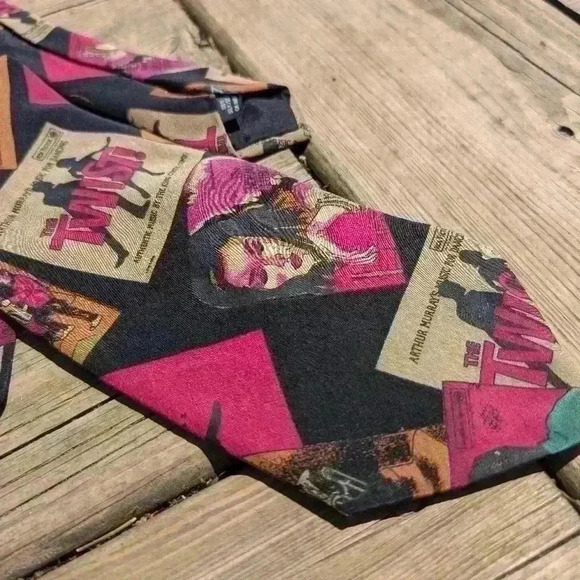 Vintage 1970s  Eaton silk tie with old records LP design - Picture 2 of 10